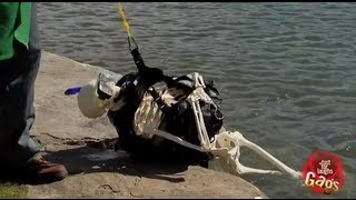 HELP!! Piranhas are eating the scuba diver!!