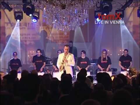 tomX vs Drumatical Theatre LIVE in Vienna