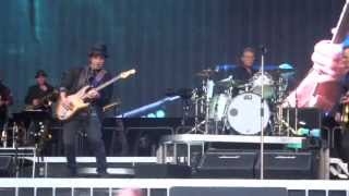 Cover Me (Nils Lofgren solo) - Bruce Springsteen & The E Street Band (Stade de France - Paris)