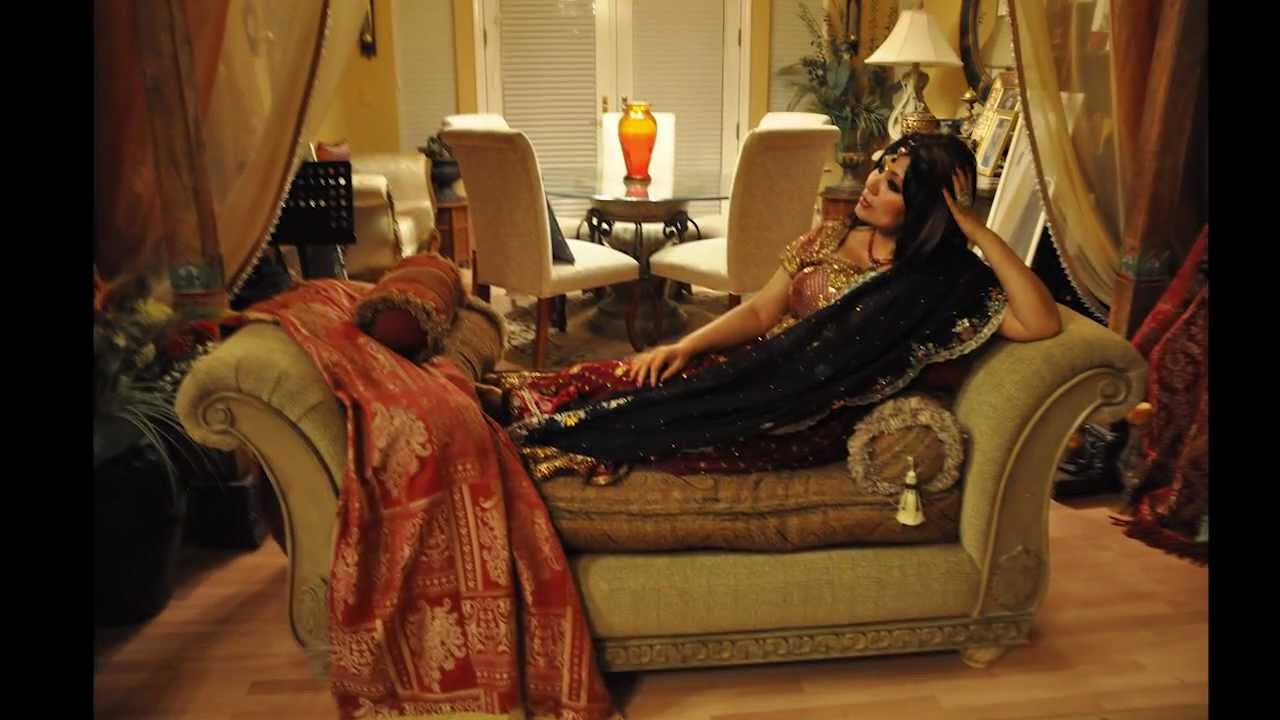 Mohe Balam Lyrics  | Bandook | Aditya Om, Manisha Kelkar | Tori Datta Roy | Nikhil Kamath