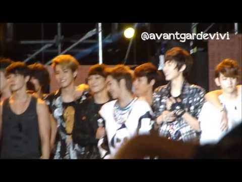 130115 GOLDEN DISK AWARDS ENDING (ChanBaek Moment)