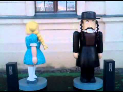 gretel und herschel 2012 von Victor Kegli