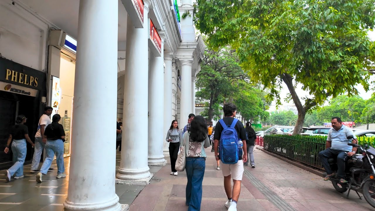 Immersive street-level walking tour through India (Daily Life 16), India, showcasing authentic urban landscapes, local architecture, and the vibrant atmosphere of the city's neighborhoods