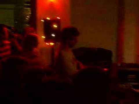 Rockettothesky - "Cigar" live at Rekord Galleri