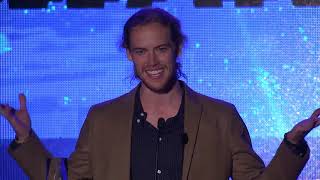 PENSADO AWARDS 4  - David Francisco presenting award and thanking Music Industry