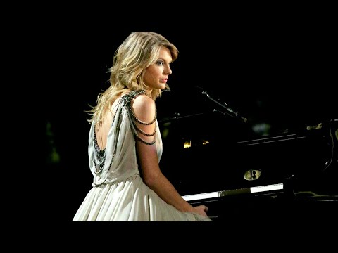 Taylor Swift - All Too Well (Live at the Grammy 56th Awards 2014) (4K Remastered by Taylor Swift)