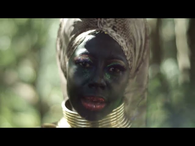 Empini von Kelly Khumalo ((jetzt ansehen))