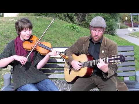Two on a park bench: Rince Philib a'Cheoil (Official Video)