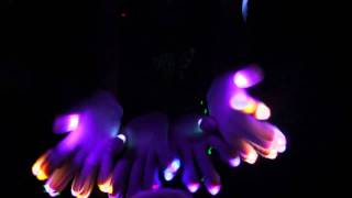 [TNL] [7/14/11] Perkey and Motion Double Team Glove Light Show [EmazingLights.com]