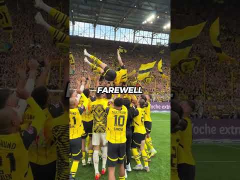 MARCO REUS BOUGHT BEER FOR ALL DORTMUND FANS AT HIS FAREWELL MATCH 🤩🍻 #football #sad #shorts