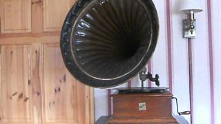 Roaming In The Gloaming, sung by Harry Lauder.