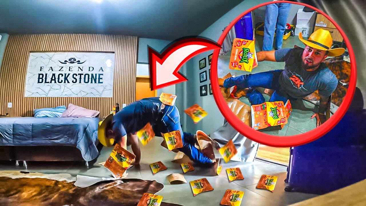 I FILLED THE CATTLE KING'S ROOM WITH ADHESIVE MOUSETRAPS AND I WAS PUNISHED 😢