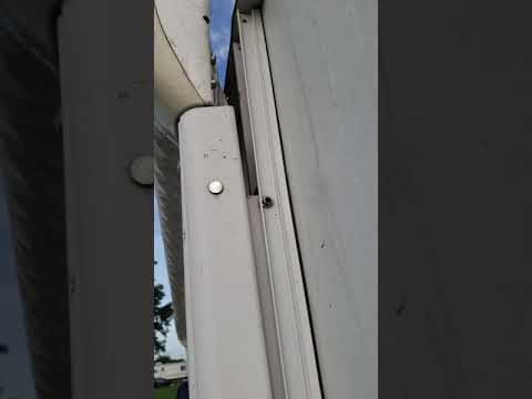 Electric awning wont retract