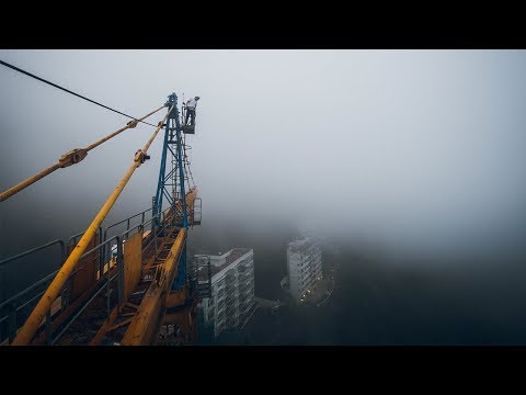 Sketchy wet crane climb in the CLOUDS
