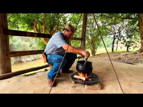 FEIJÃO COM PÉ DE PORCO NO RANCHO DO BENÃO - PARAIBUNA/SP