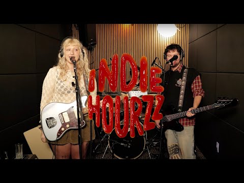 Trophy Wife X Indie Hourzz