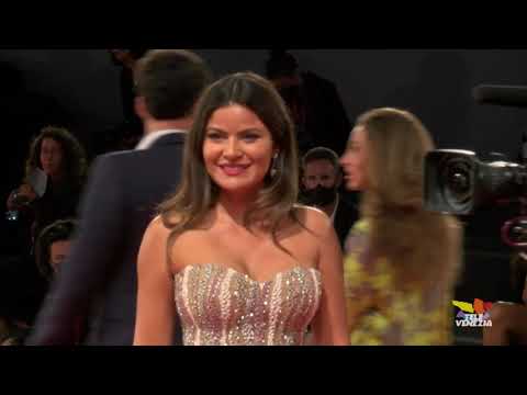 Mostra del Cinema di Venezia: red carpet "The Lost Daughter" di Maggie Gyllenhaal