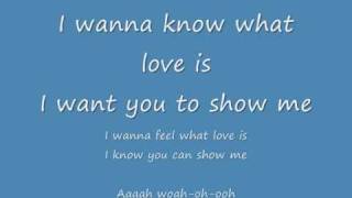 I want to know what love is - Foreigner (Lyrics).
