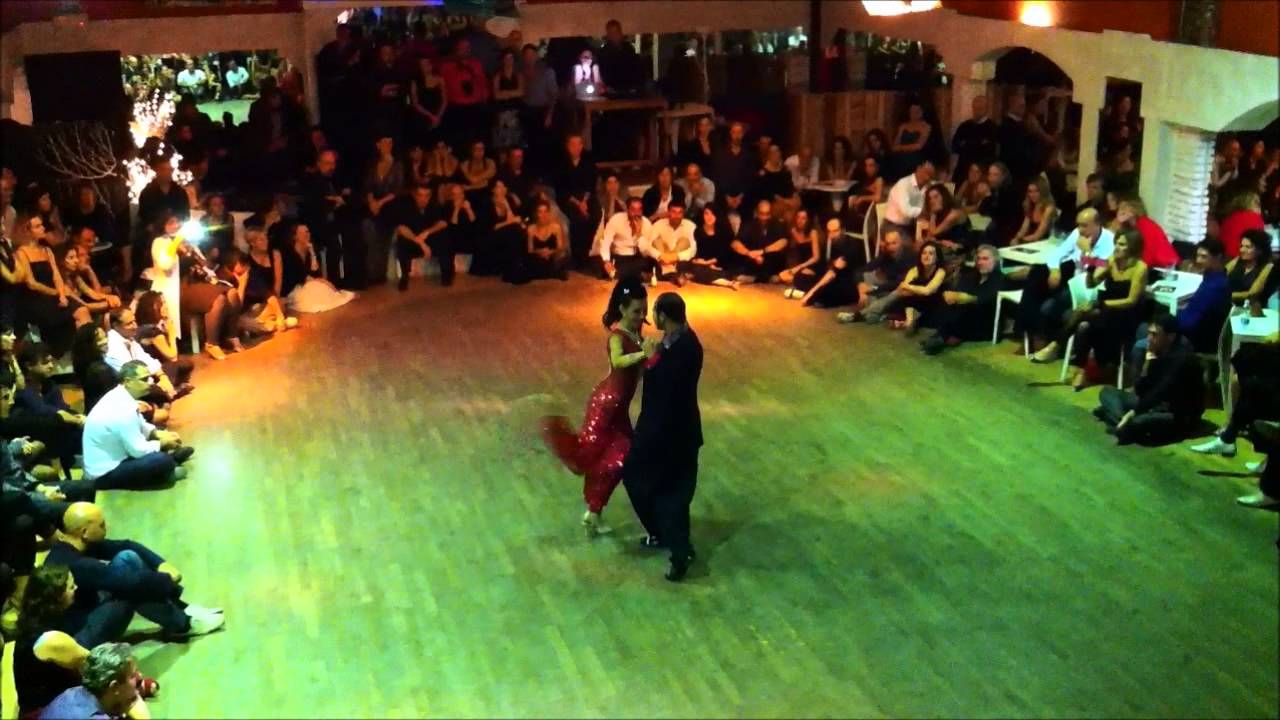 Juan Carlos Martinez y Nora Witanowsky Milonga del Barrio Roma Bajo Un Cielo de Estrellas