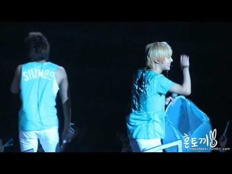 [fancam] 110910 SWC in SG - Jjong chasing Taemin ㅋㅋ