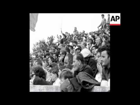 CAN 253 MIKE HAILWOOD WINS 500 CC MOTORCYCLE RACE AT SPA-FRANCORCHAMPS RACE TRACK IN BELGIUM