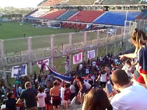 "San Lorenzo 4 Belgrano 0 fiesta azulgrana!!" Barra: La Gloriosa Butteler &bull; Club: San Lorenzo