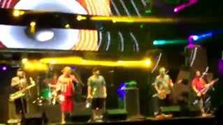 Reel Big Fish-Hiding in my Headphones (live Altavoz Medellín 2014)