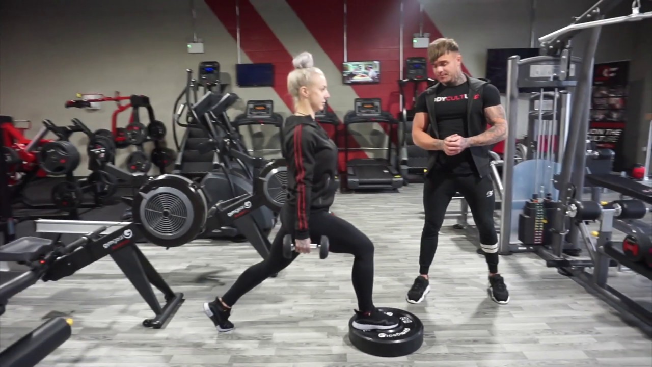 BODY CULTURE - HOW TO: DEFICIT SPLIT SQUAT