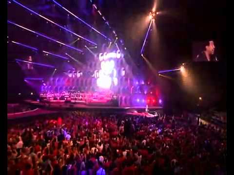 Lionel Richie --All Night Long live 2008 with the Special Request Horns.