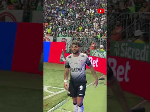 Torcida do Palmeiras é fã de Yuri Alberto! kkkkk #Corinthians #yurialberto #shorts #futebol #fyp #fy