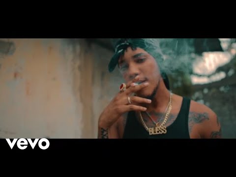 Knaxx - Squeeze It (Official Video)