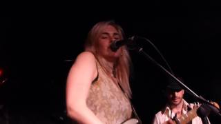 Beverly - Crooked cop - Live Paris 2016