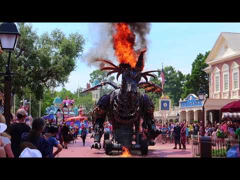 FRONT ROW Disneyworld Parade Fire