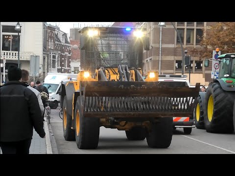 Boerenprotest in Zwolle | Politie shovel & Mobiele eenheid met spoed in Zwolle