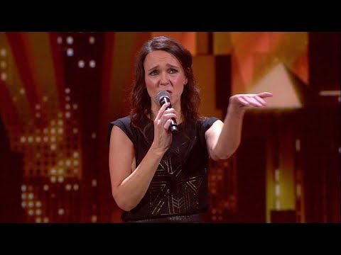 Selbstbewusstseinslevel: Alkohol - Carolin Kebekus live - AlphaPussy