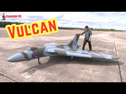 GIANT RC Avro Vulcan Bomber | Piloted by Steve Kilbon | Large Model Association (LMA)