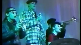 Madness - Embarrassment (French TV) 04/02/81