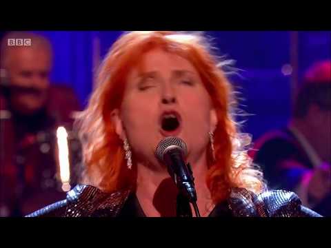 Eddi Reader - La Vie En Rose (Jools Annual Hootenanny 2020)