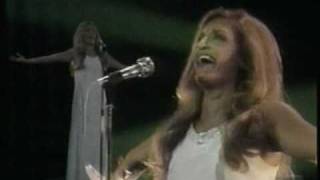 Dalida - Un Po d'Amore (Live) - Clip Amateur