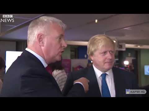 Boris Johnson - Kiss Kiss
