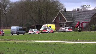 preview picture of video 'Man overleden bij bedrijfsongeluk op boerderij in Ambt Delden'
