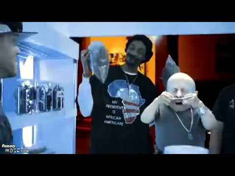 Snoop Dogg's Smoking Closet (HD)