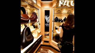 Discover Luxury at Warung Vegas: Sparkle with Elegance!