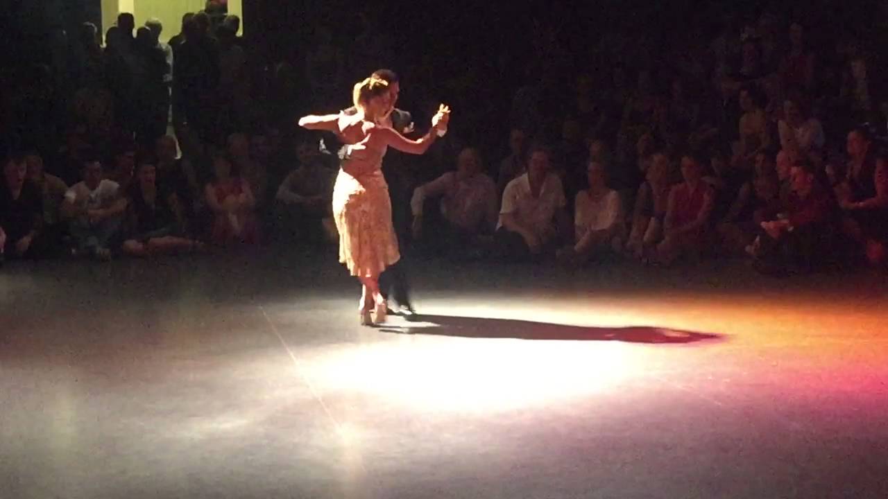 Sebastian Arce y Mariana Montes 2/4