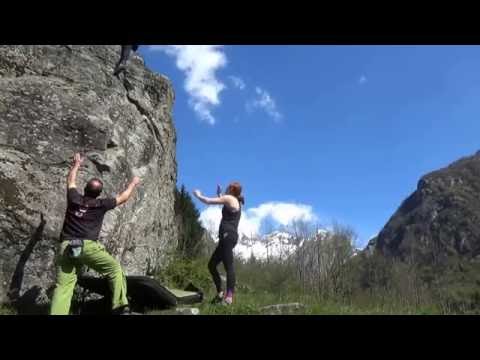 download lagu mp3 mp4 Val Di Mello Bouldering, download lagu Val Di Mello Bouldering gratis, unduh video klip Val Di Mello Bouldering