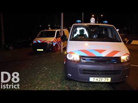 20171118 Inzittenden vluchten na crash tegen boom; inzet politiehelikopter Bosweg Naaldwijk D8