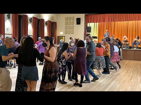 Kristian Bugge, Ruthie Dornfeld, & WB Reid; Henrik fra Stevns & Koren Wake 10/16/25 (#1 of 3)