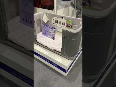 Next to me crib comparison at the baby show | Quick Tips For New Parents