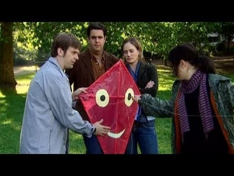 Bastian lässt den Drachen steigen - Pastewka