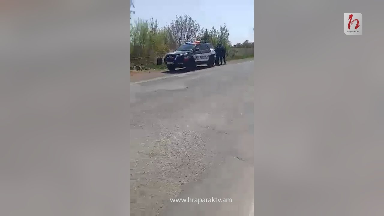 Գյումրիում ոստիկաններն առավոտից երեկո հսկում են Ավագյան եղբայրների տունը